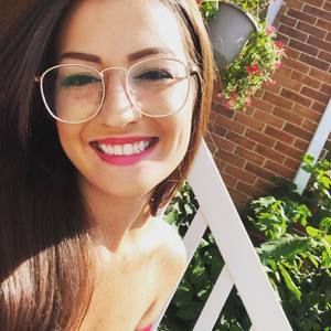 Meet your Posher, Andrea